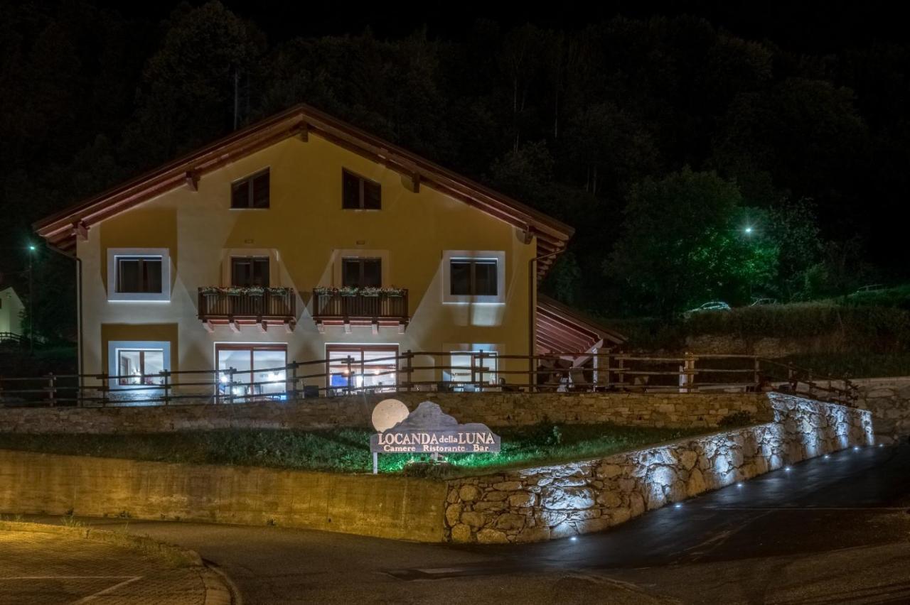 Locanda Della Luna Hotel Ronco Canavese Exterior photo