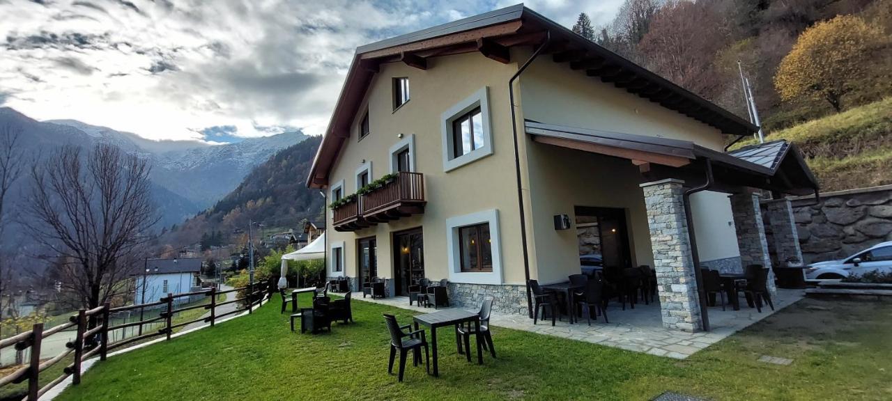 Locanda Della Luna Hotel Ronco Canavese Exterior photo