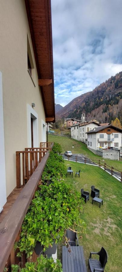 Locanda Della Luna Hotel Ronco Canavese Exterior photo