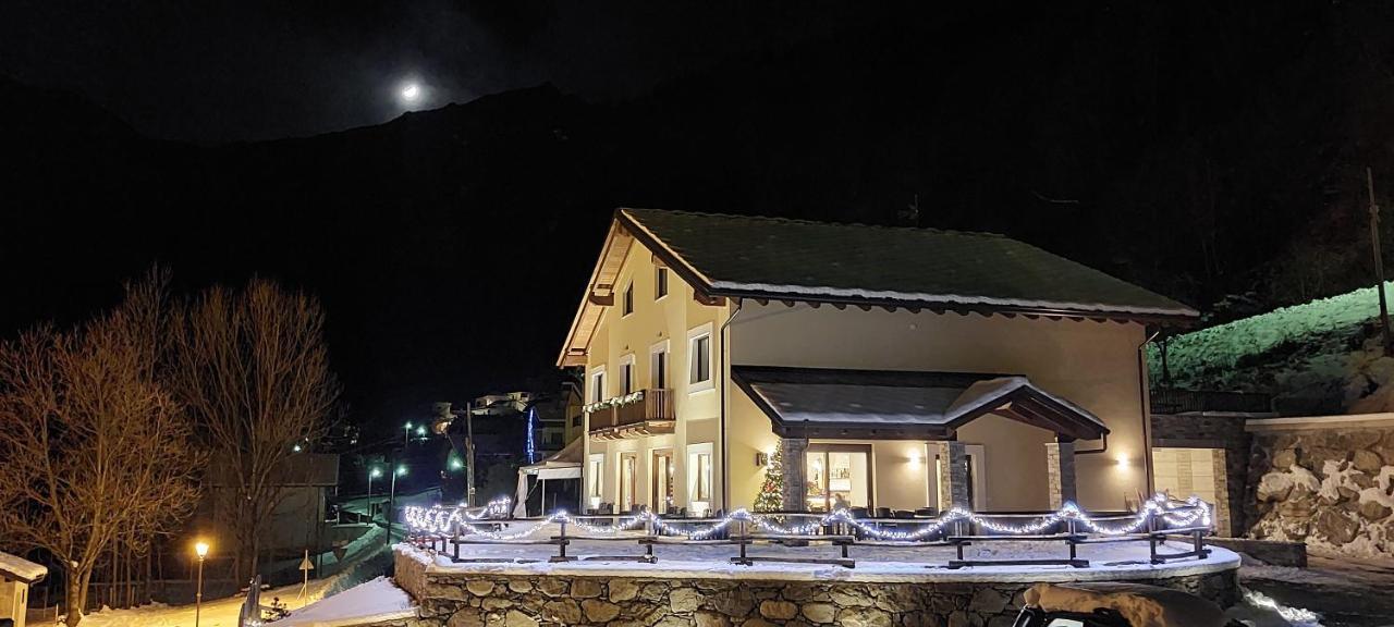 Locanda Della Luna Hotel Ronco Canavese Exterior photo